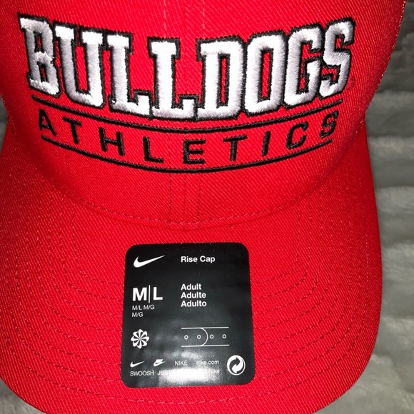 Georgia Bulldogs Adult Nike Mesh Trucker Hat M/L  Dri Fit Baseball Style Cap - Picture 2 of 7